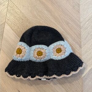 Nirvana Designs 100%  merino wool hat